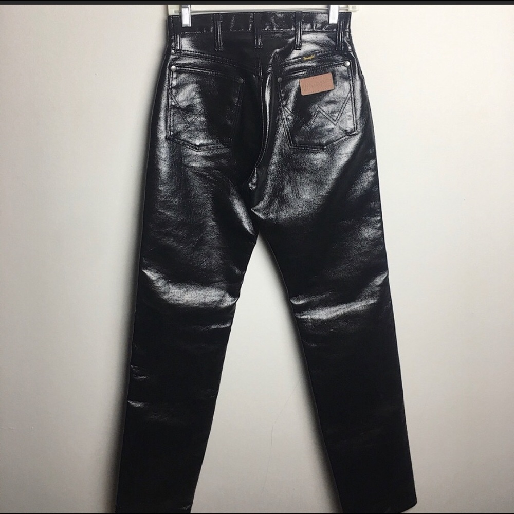 ISO in search of wrangler leather 1, 24, 25 - Picture 2 of 6